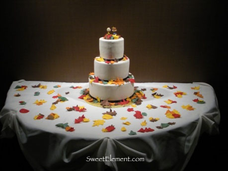 cakes pictures wedding. Fall Leaves Wedding Cake Table