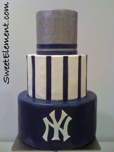 for a Yankees wedding portfolio cake based on the Yankees uniforms